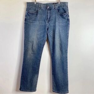 Axel Men’s Slim Straight Jeans Sz 38x32 Med Wash Distressed Denim Flex Stretch